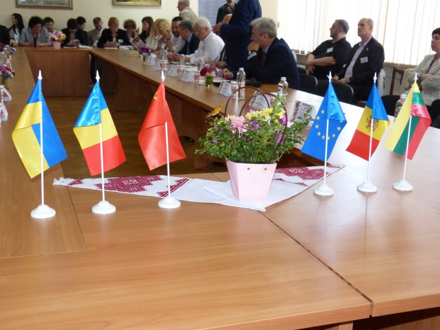 У конференції разом із одеськими науковцями взяли участь кращі наукові сили із різних регіонів України (їх було представлено одинадцять), а також Китаю, Румунії, Молдови та Литви